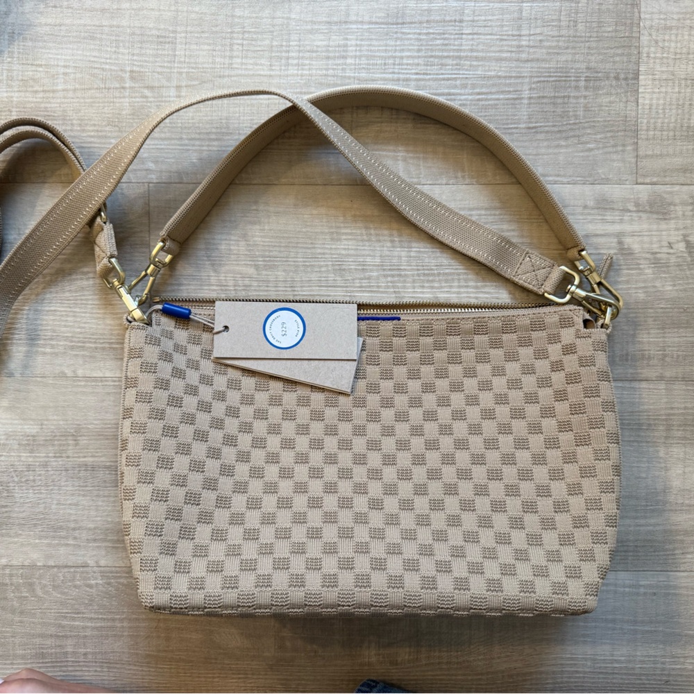 NWT Rothy’s The Daily Crossbody